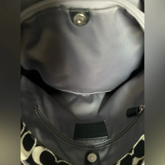 Coach 2011 Ashley Signature Shoulder Bag - Picture 8 of 14